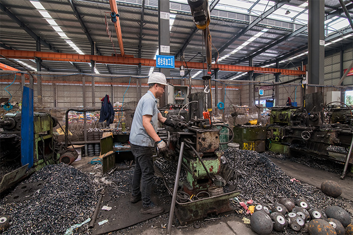 济南网架配件-螺栓球加工车间