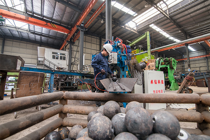 济南网架配件-螺栓球加工车间